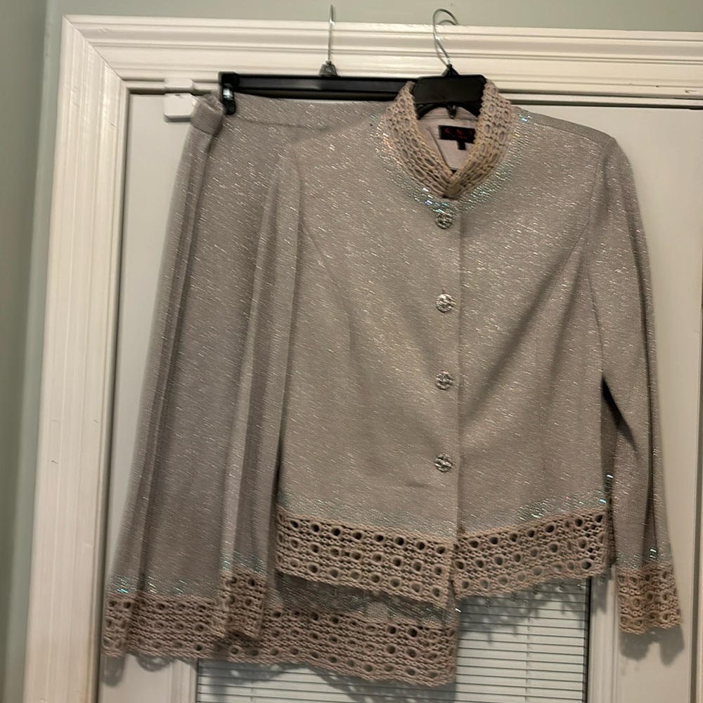 Gorgeous grey/silver Suit by K N Y, Beauty at its  finest!